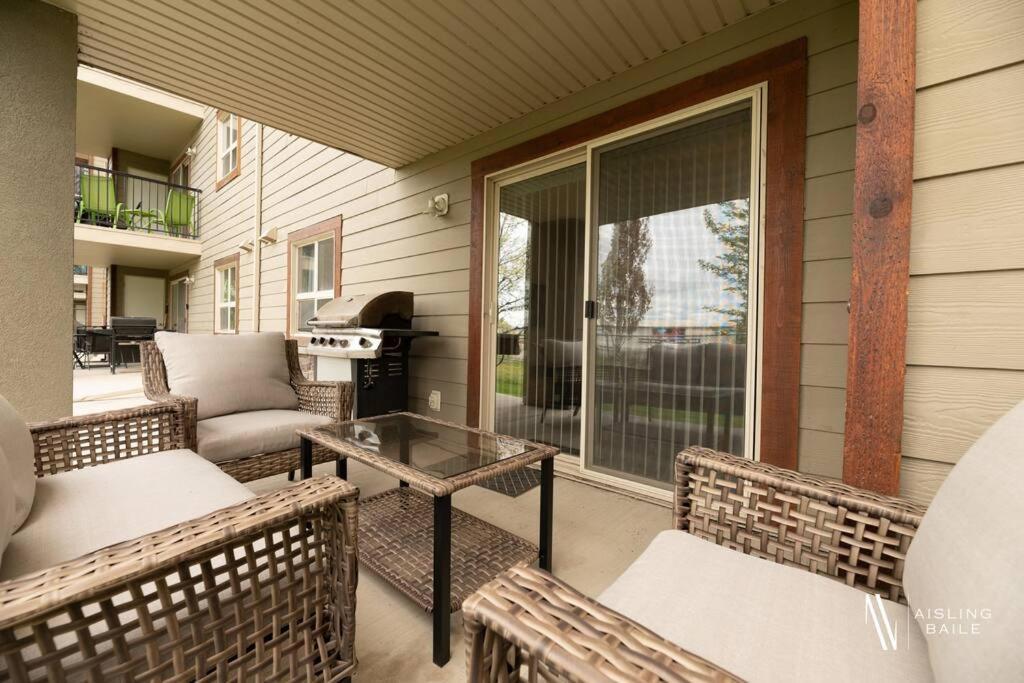 Light N Airy, Pool, Hot Tub, Pets, Ground Floor Appartement Invermere