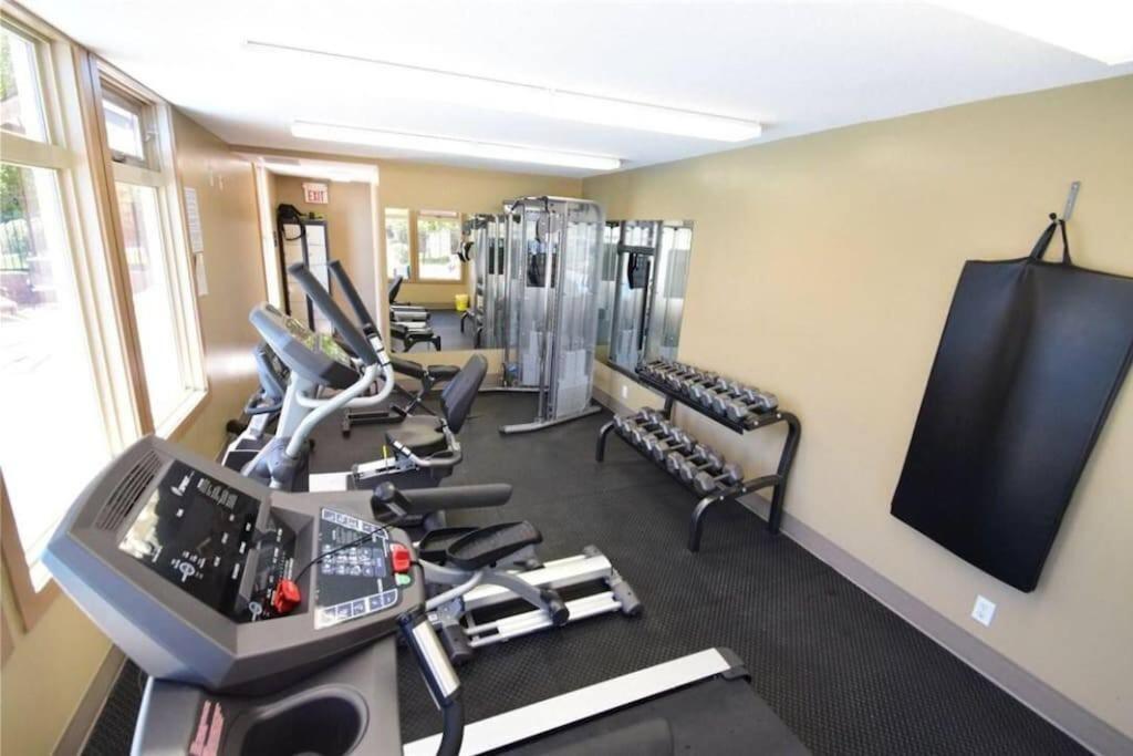Light N Airy, Pool, Hot Tub, Pets, Ground Floor Appartement *